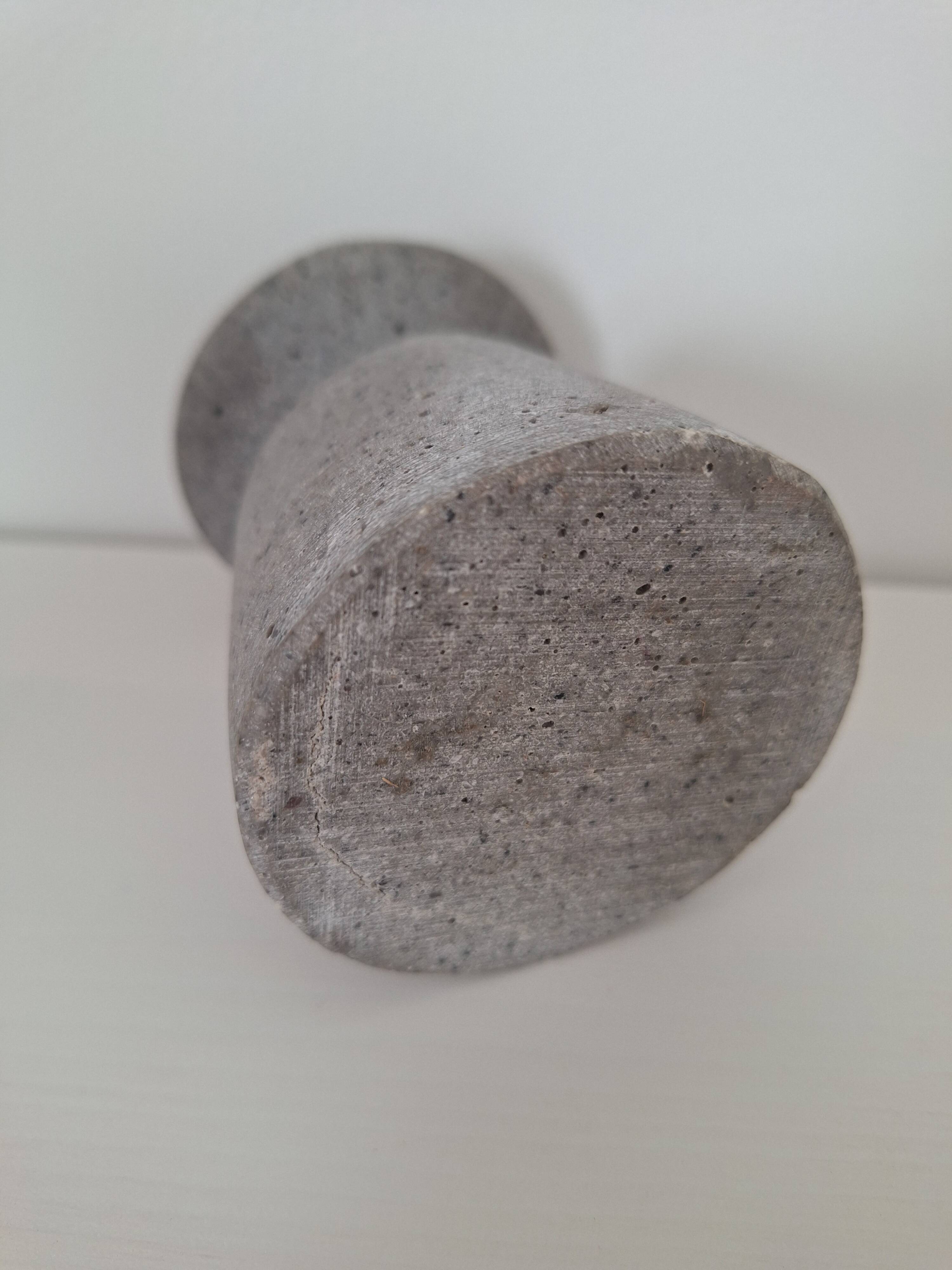 Bougeoir en béton