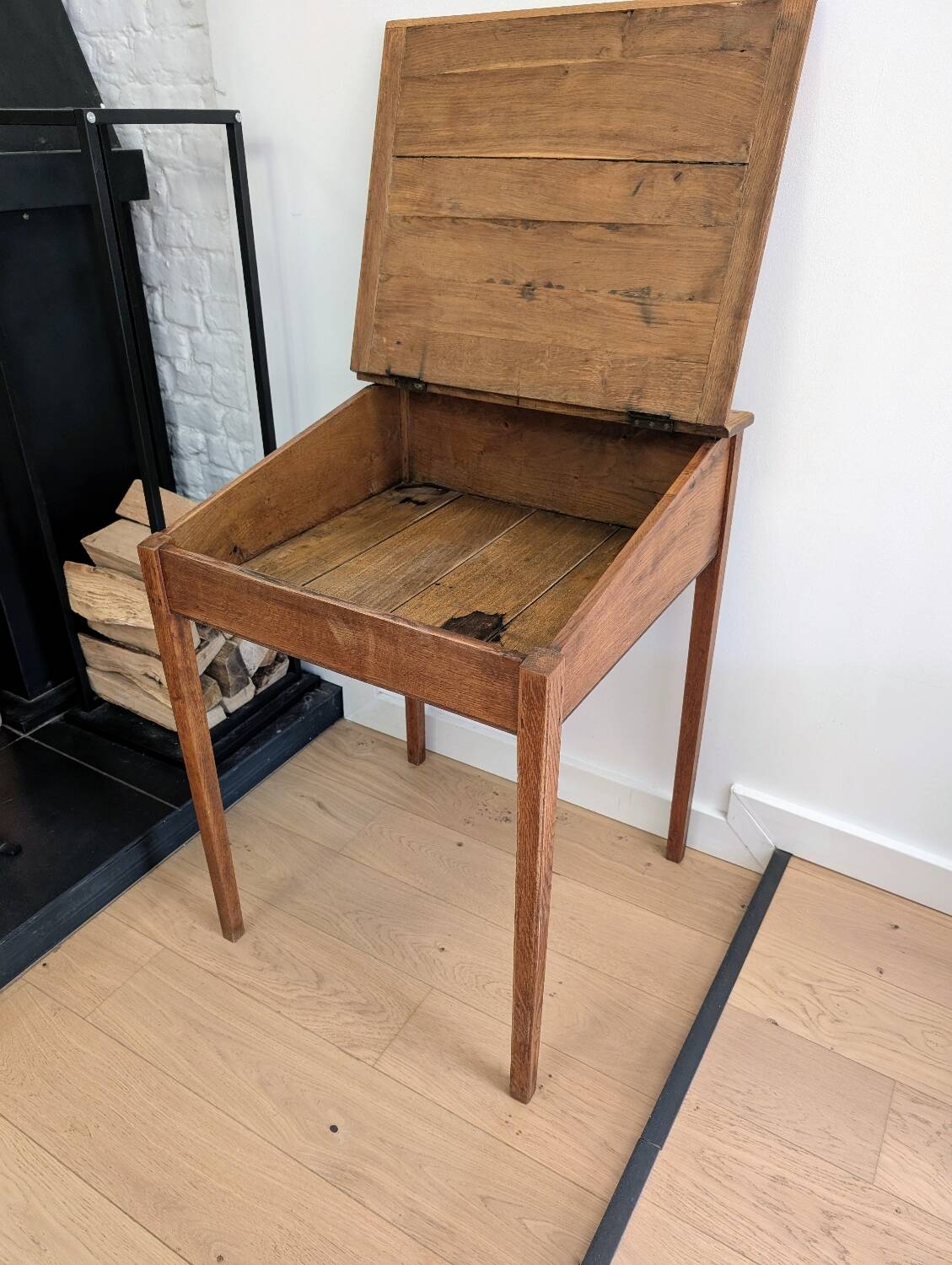 Adult desk desk