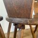 4 chaises tripode de ferme brutalistes