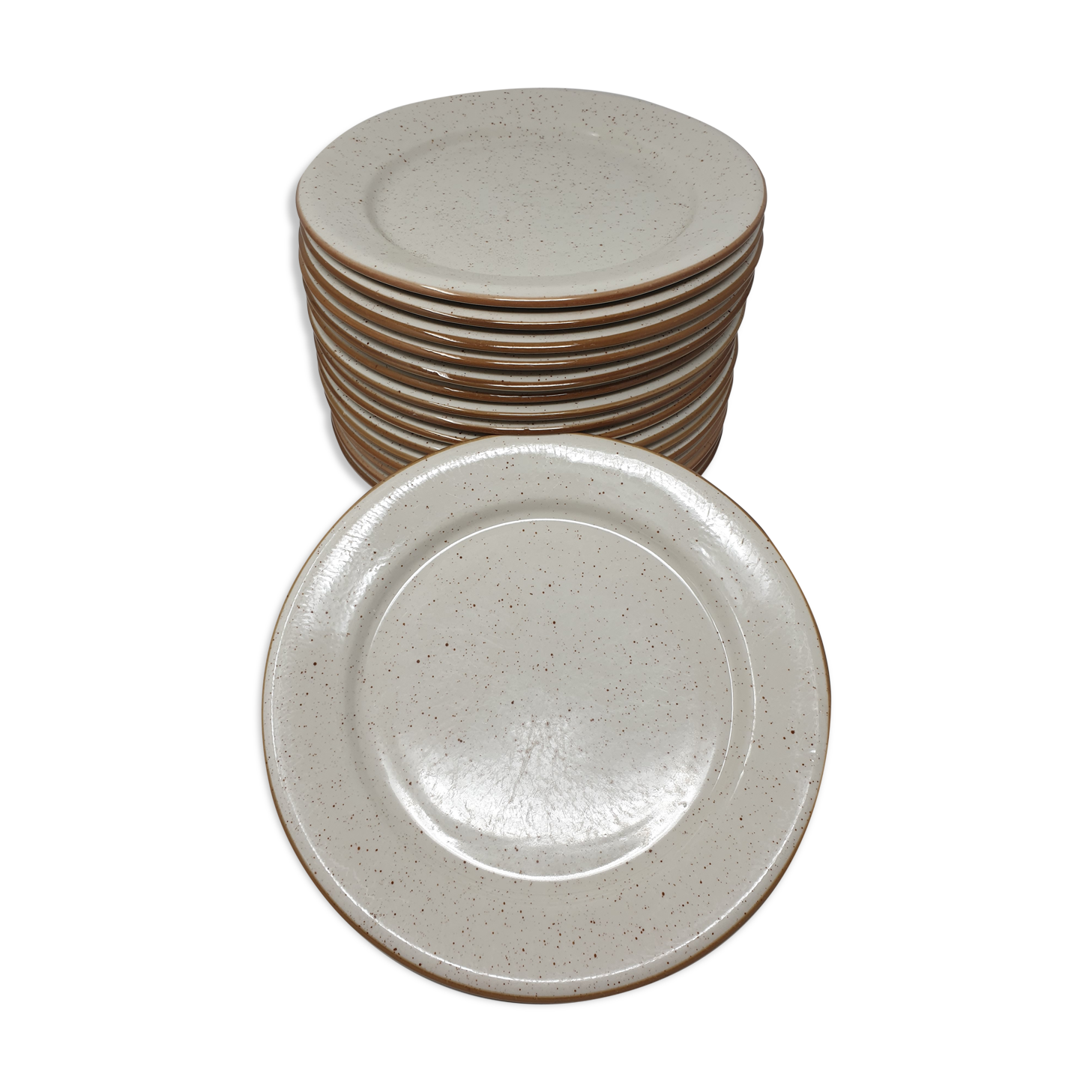 Lot of 17 plates in natural sandstone