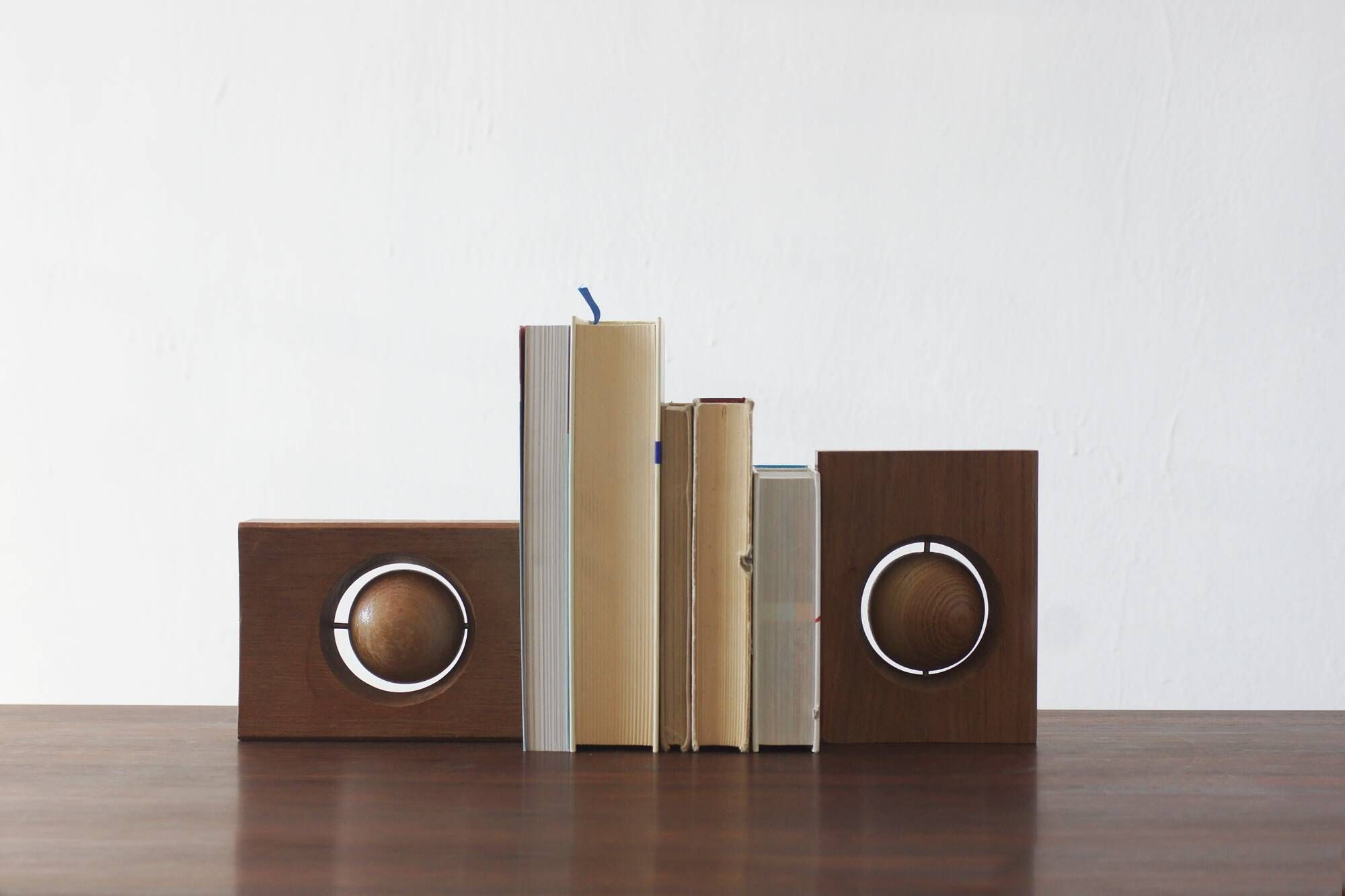 Étagères en bois de style mid-century moderne, années 1960, ensemble de 2