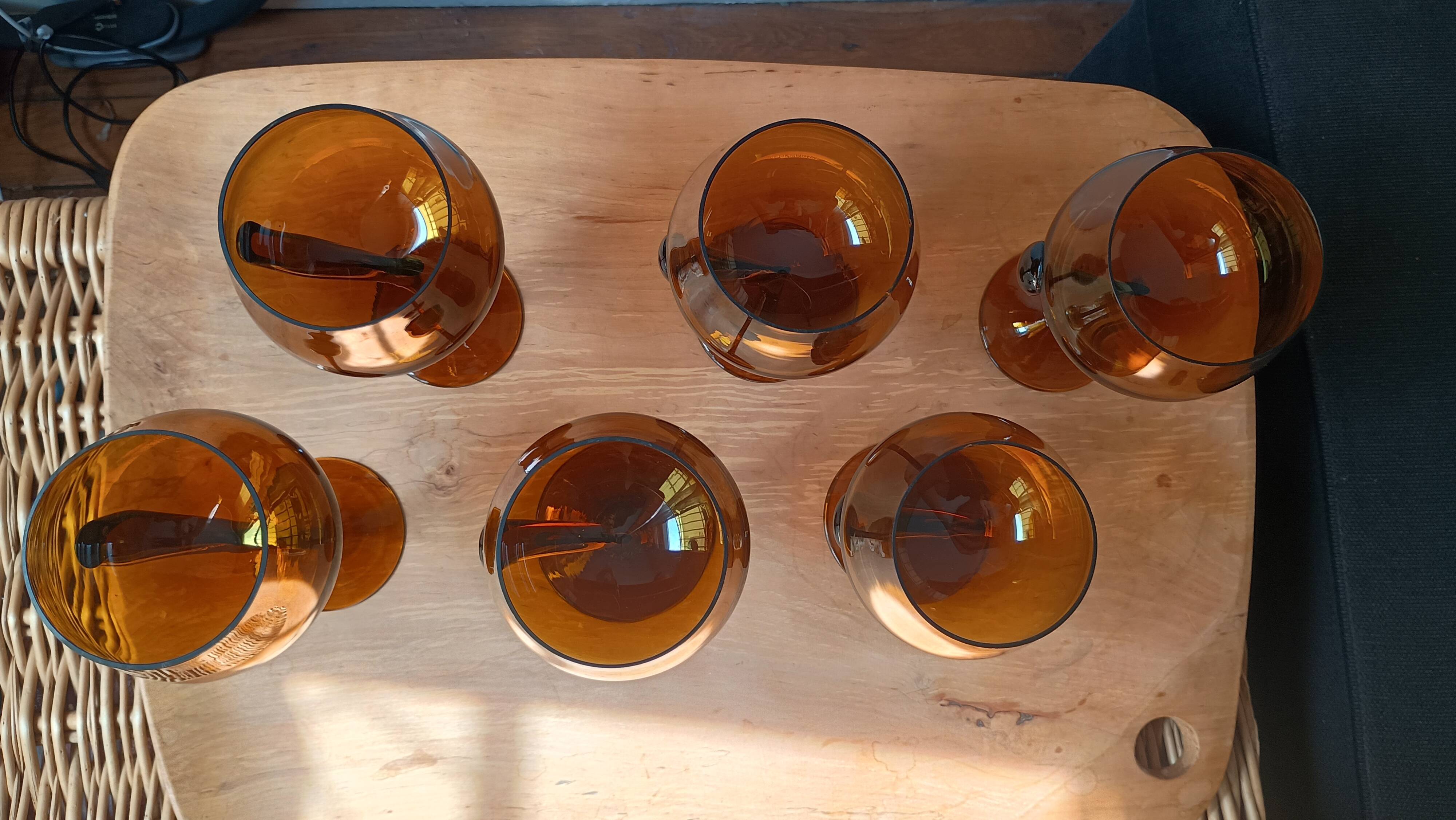Verres à pieds design vintage