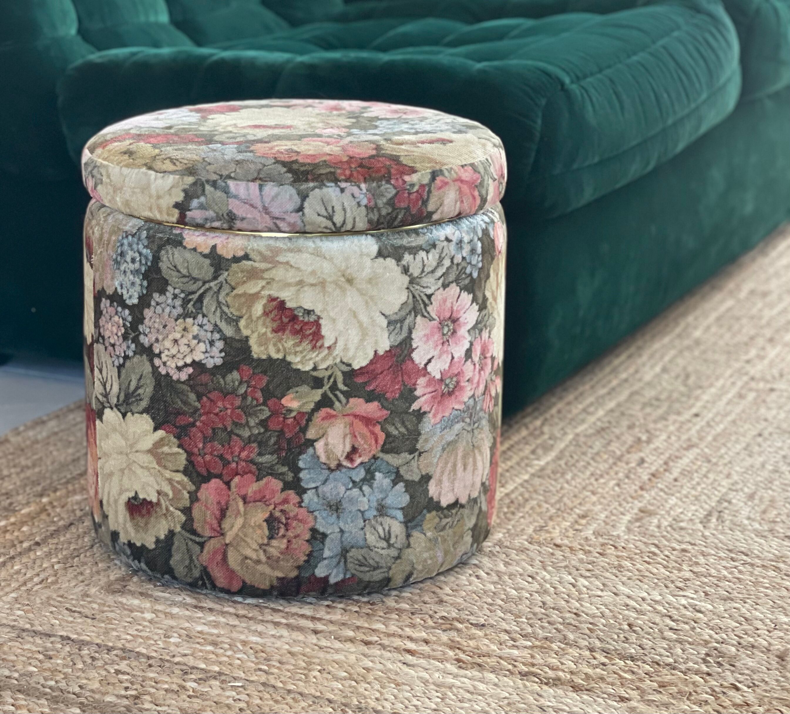 Pouf en velours 1970