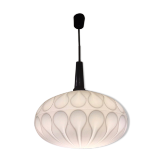 Suspension opaline 1970