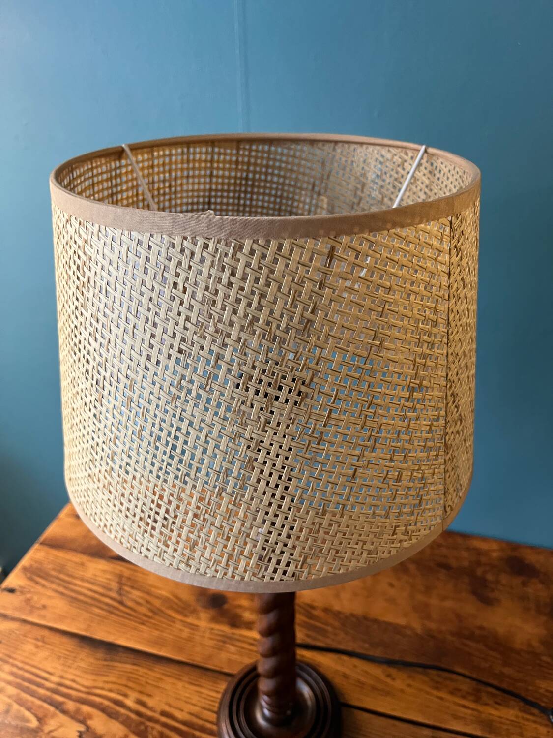 Pair of table lamps in turned wood, manual work
