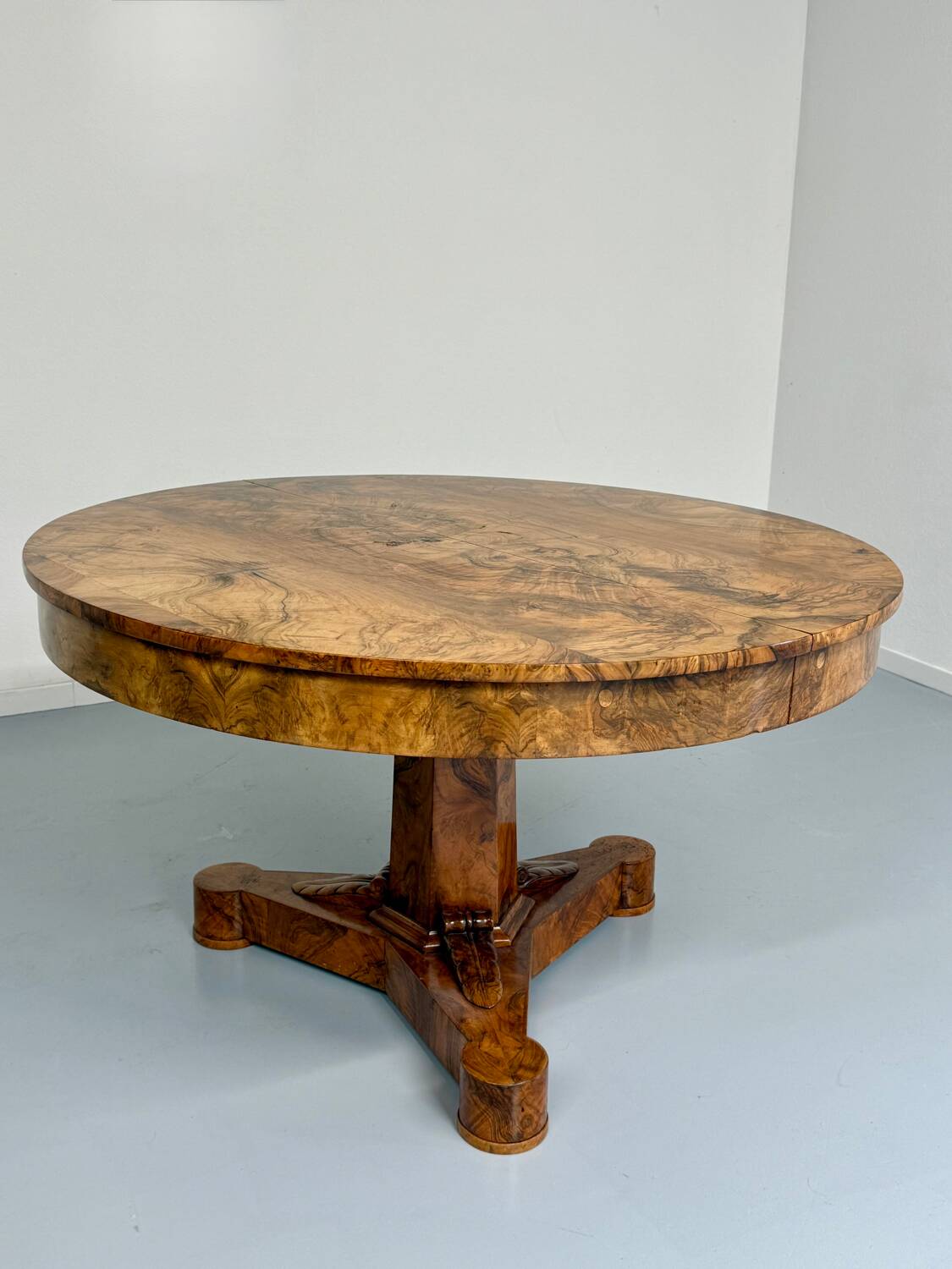 Antique large 19th century Biedermeier art deco walnut table