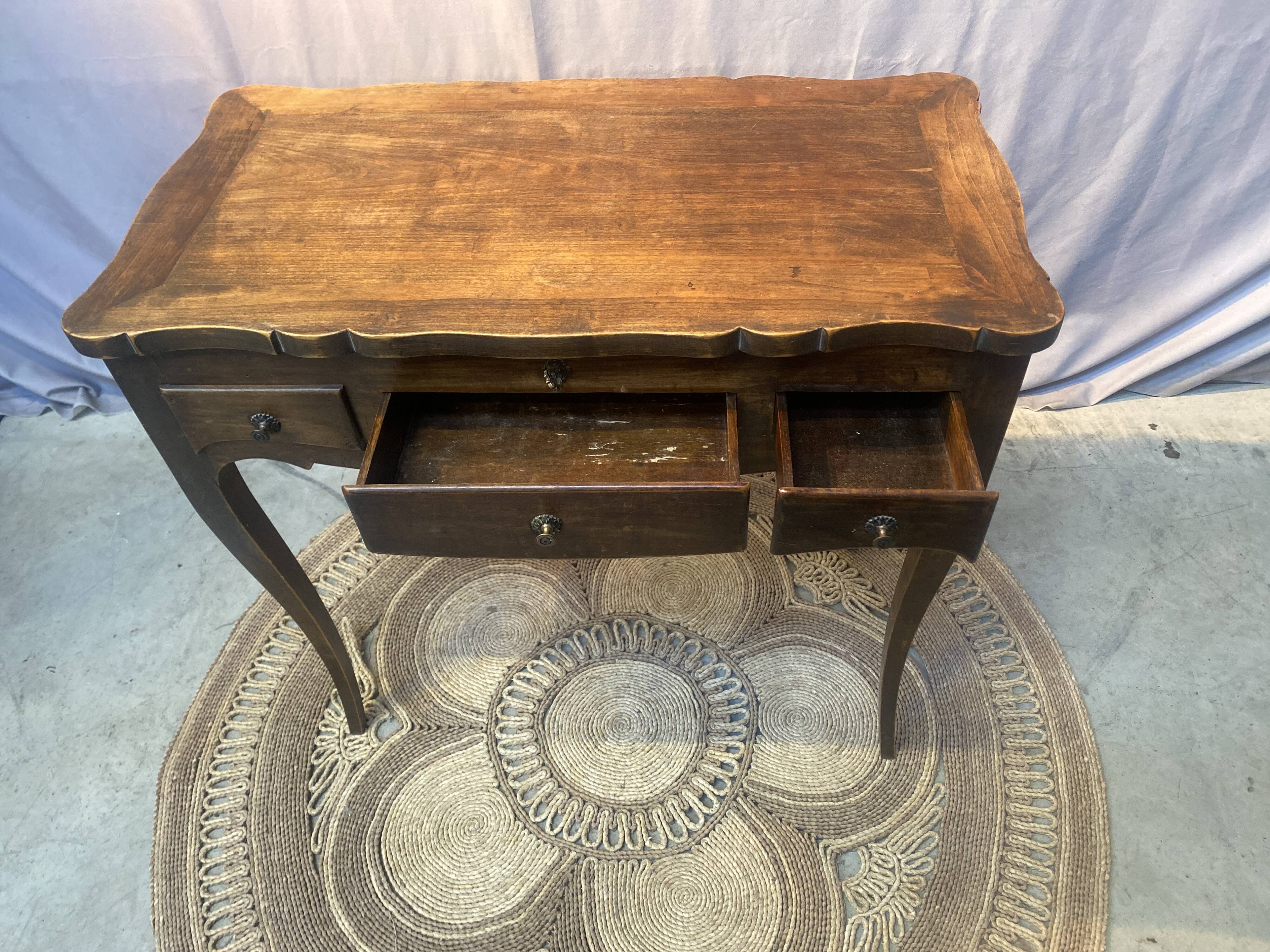 Dressing table in the Louis XV style in wood