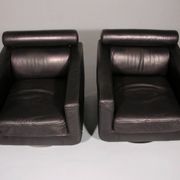 Italian modern leather swivel lounge chair steel by Natuzzi, Italy 1970