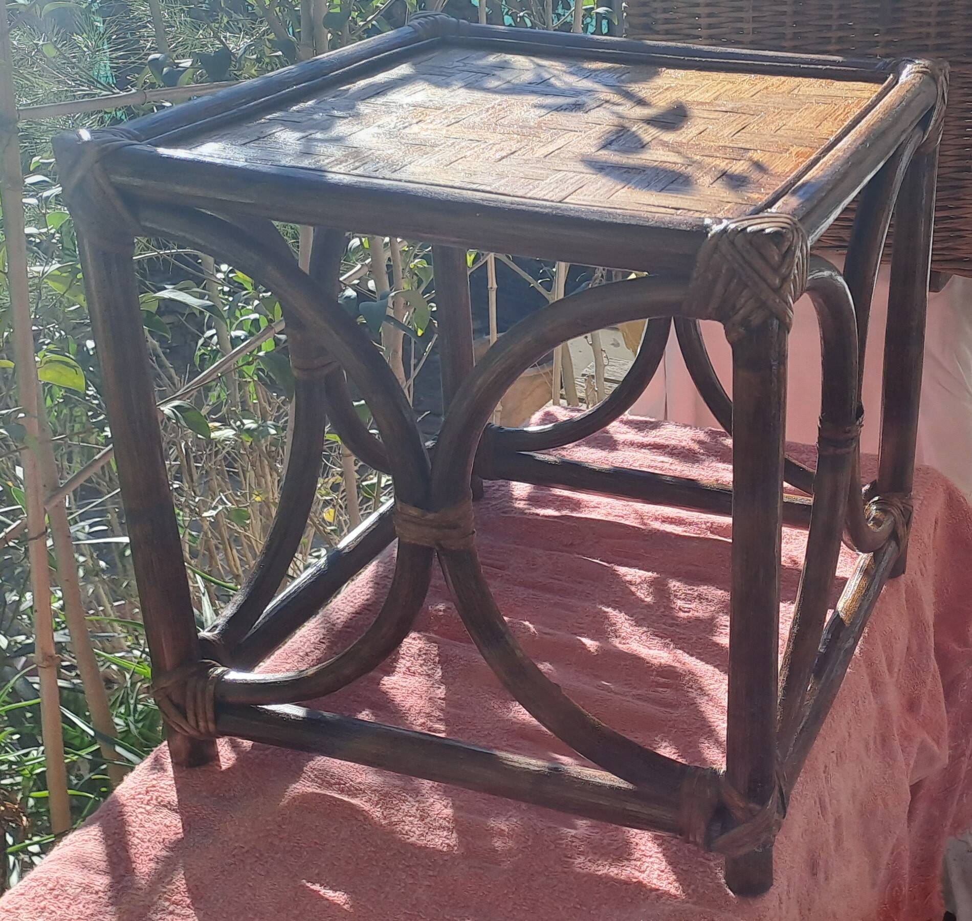 Glazed honey-colored bamboo coffee table Pier Import 1980