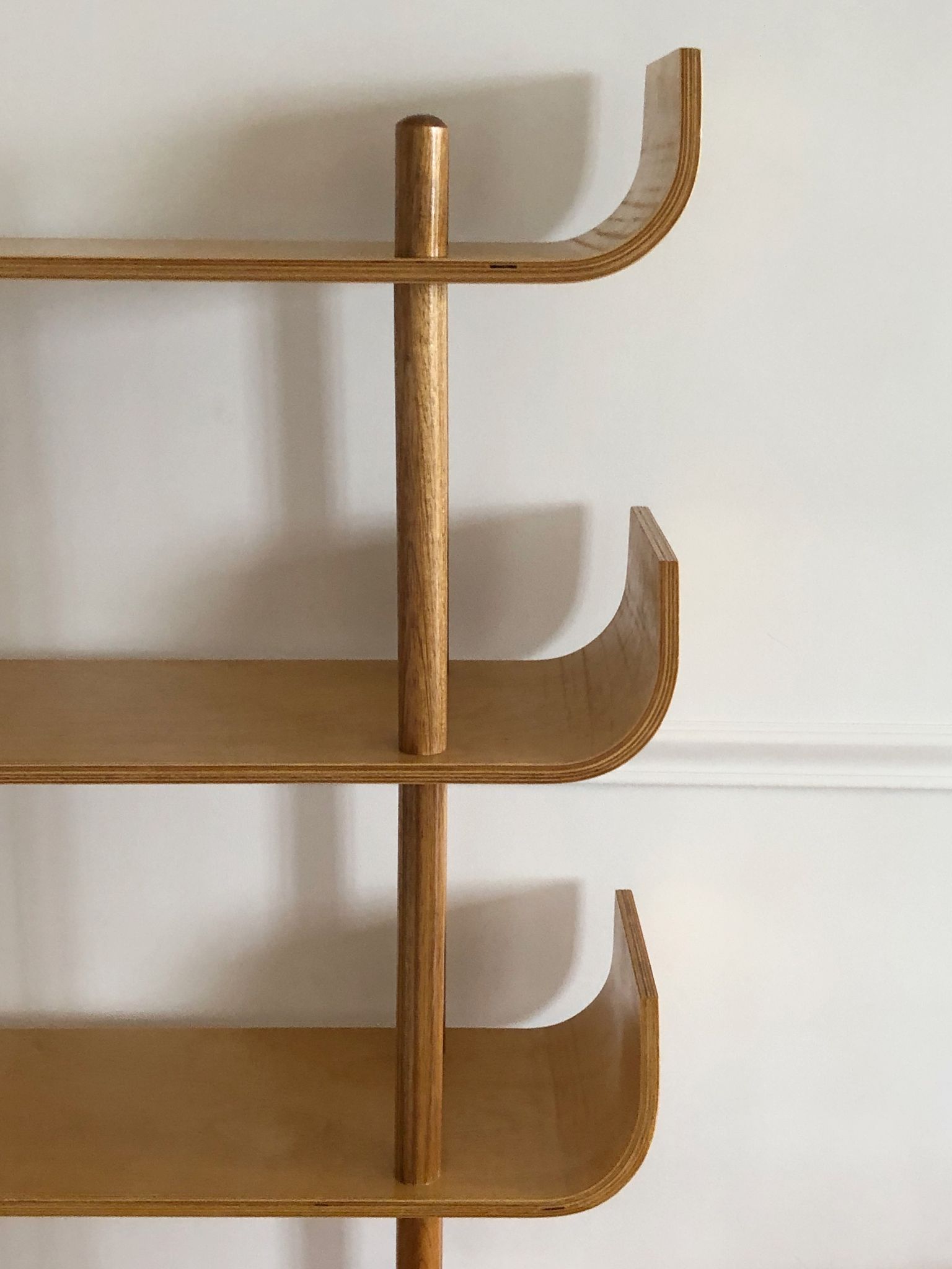 Vintage teak bookcase by Willem Lutjens. Edition of Boer Gouda.
