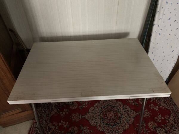 Table en formica
