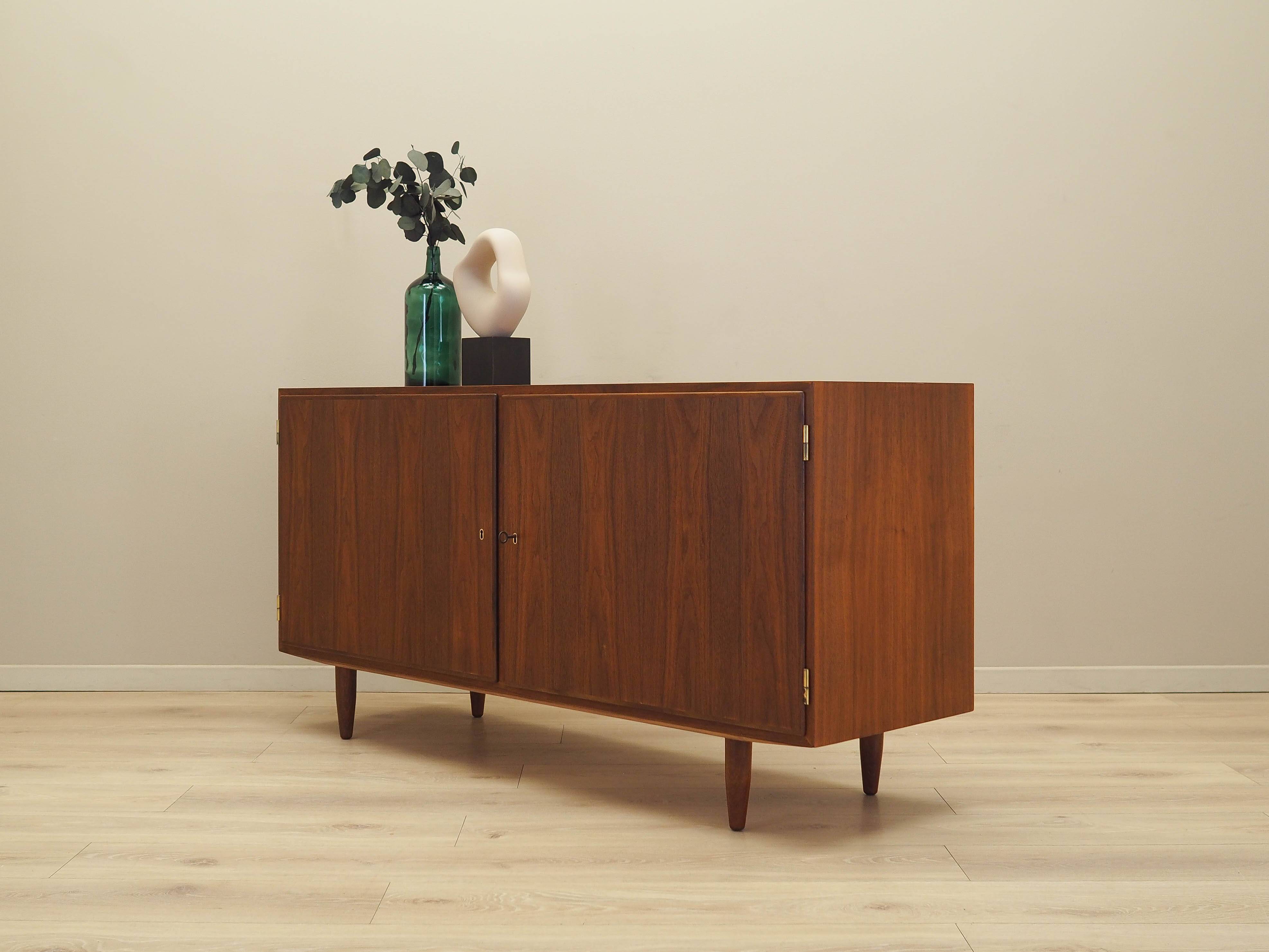 Walnut cabinet, Danish design, 1970s, designer: Carlo Jensen, manufacturer:
