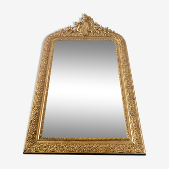Miroir ancien sculpté Louis Philippe à fronton de coquille doré - 121x71cm