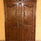 Louis XV walnut wardrobe - 18th century
