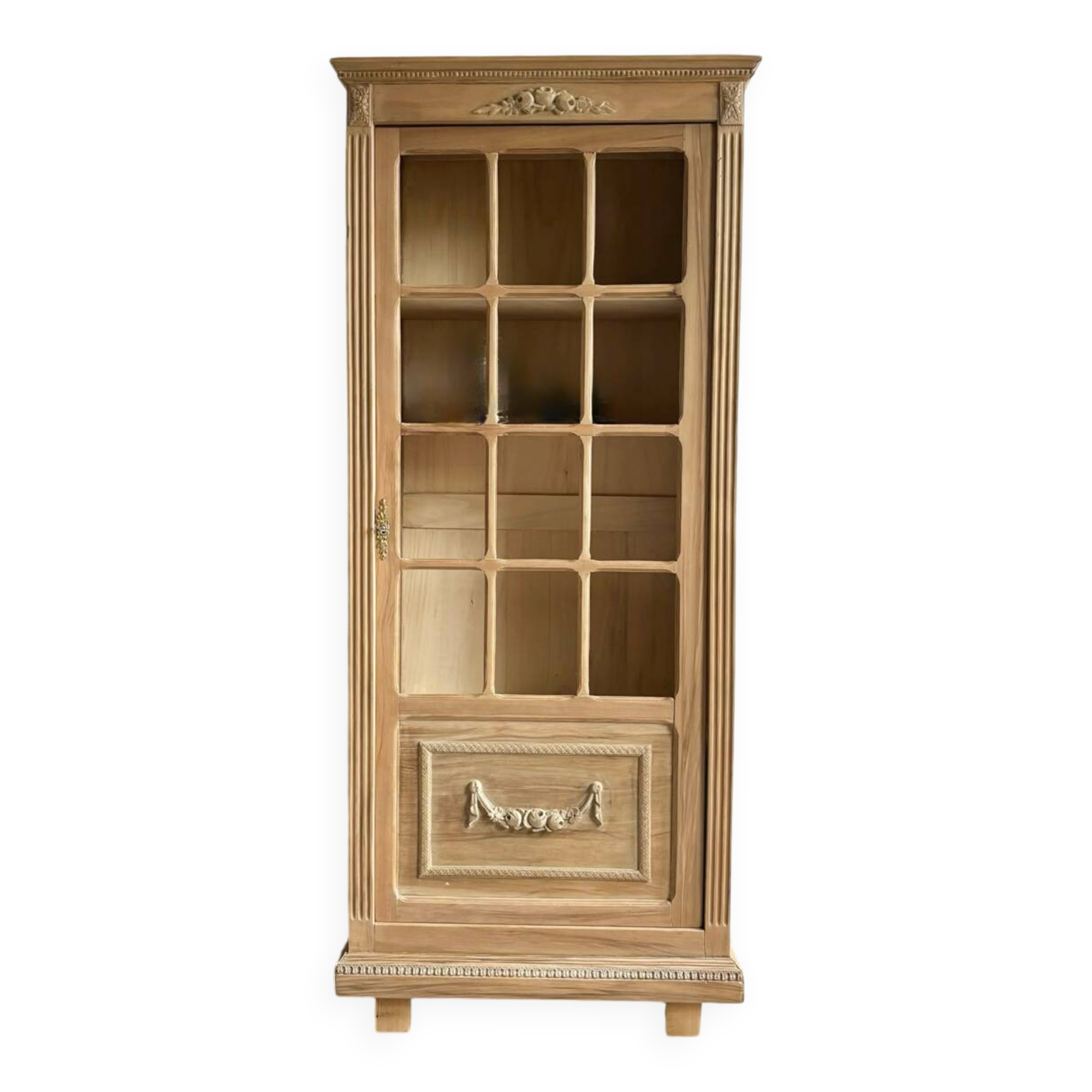 Old Parisian wardrobe solid wood ornaments