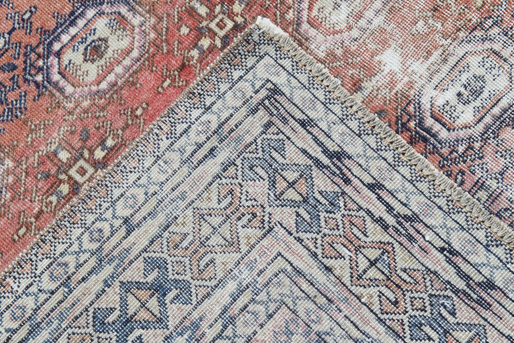 Tapis persan classique rouge et bleu
