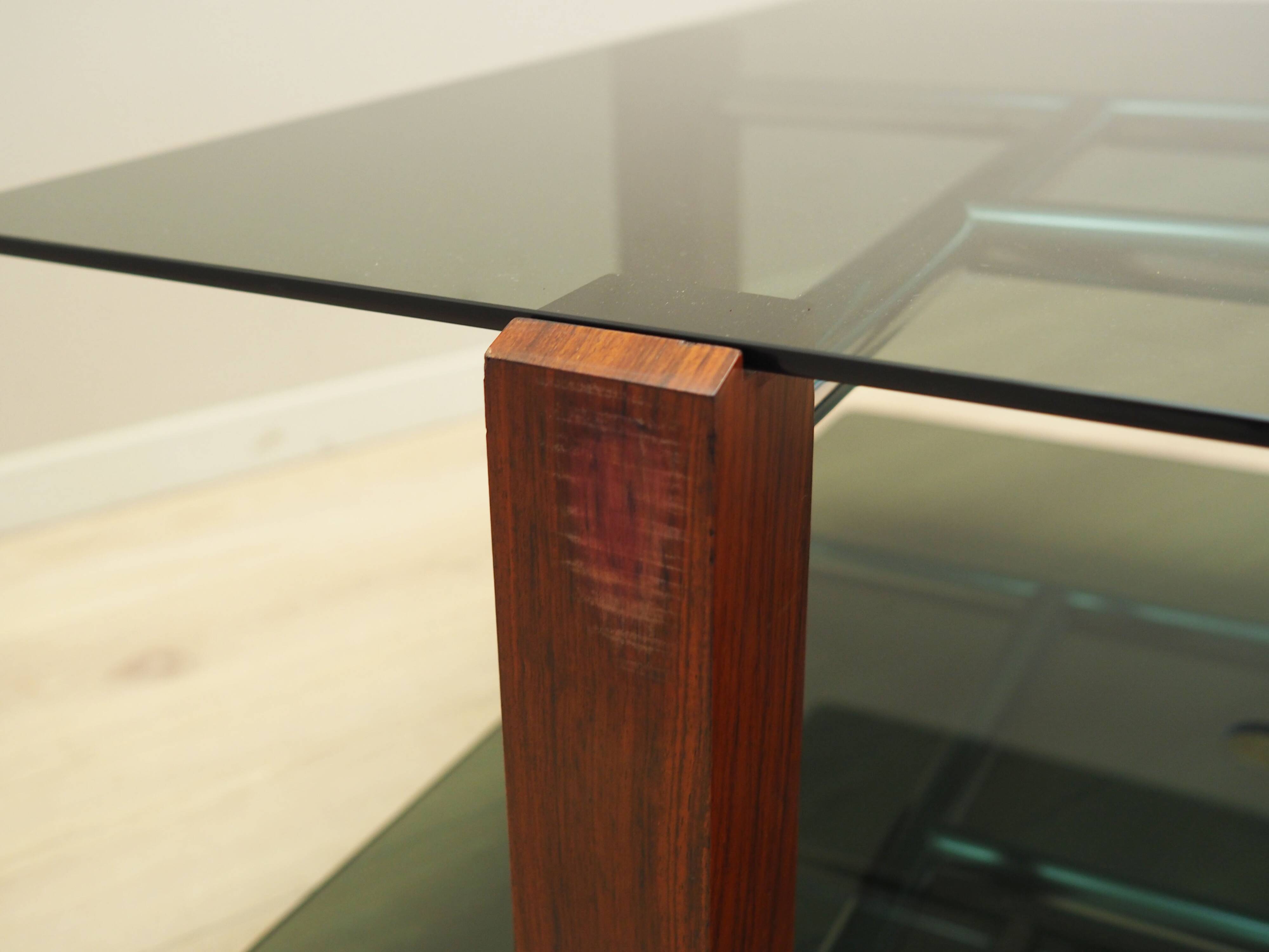 Glass table, Italian design, 1970s, production: Italy