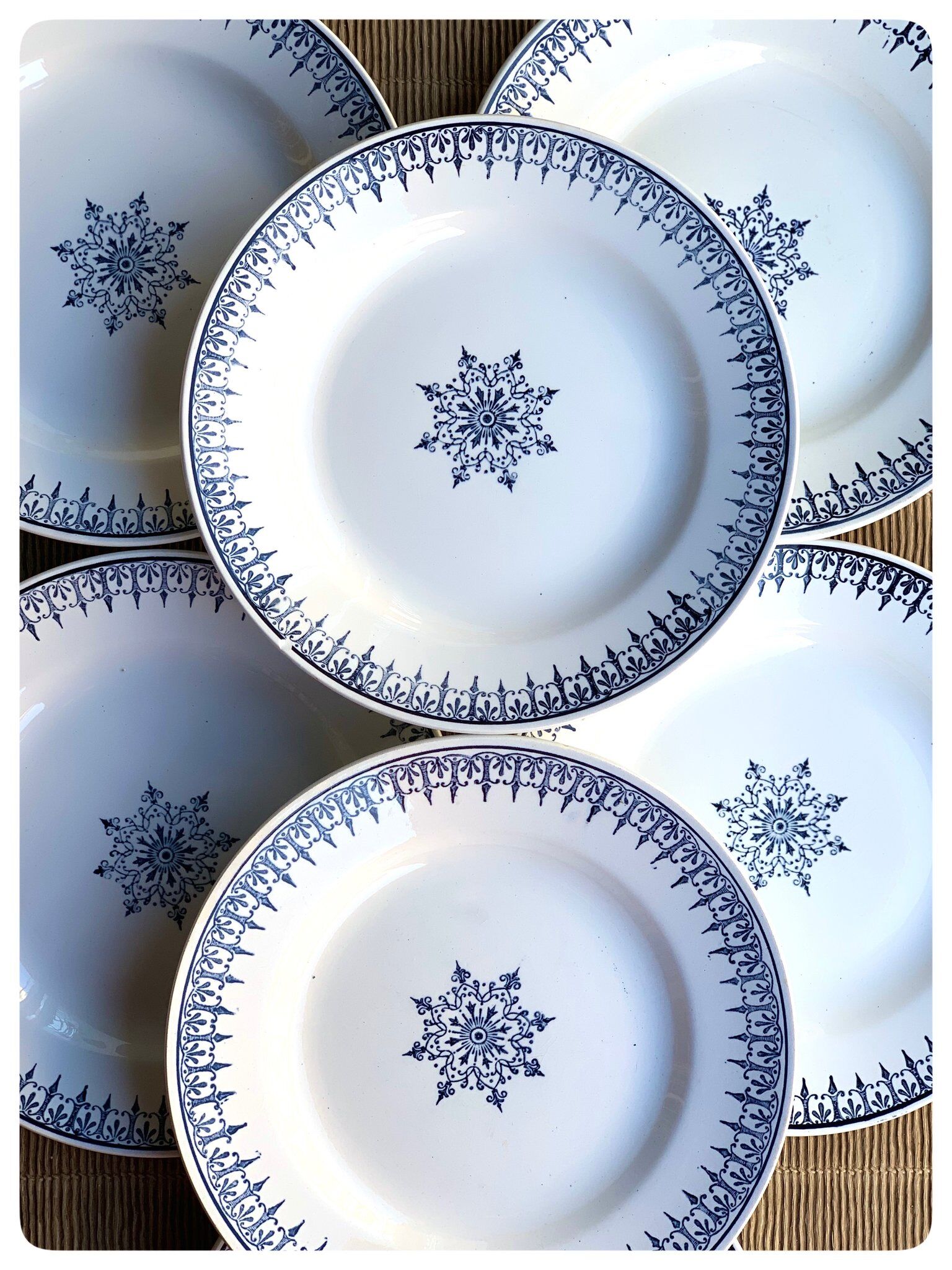 St. Amand earthenware hollow plate décor Primax blue