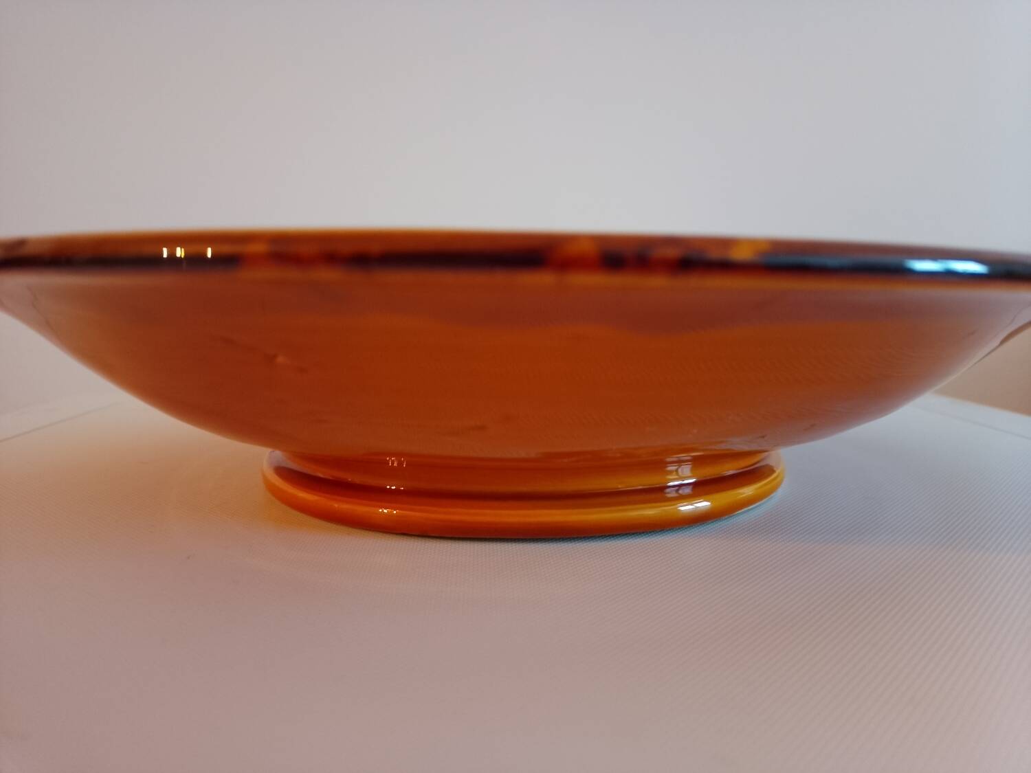 Ceramic fruit bowl