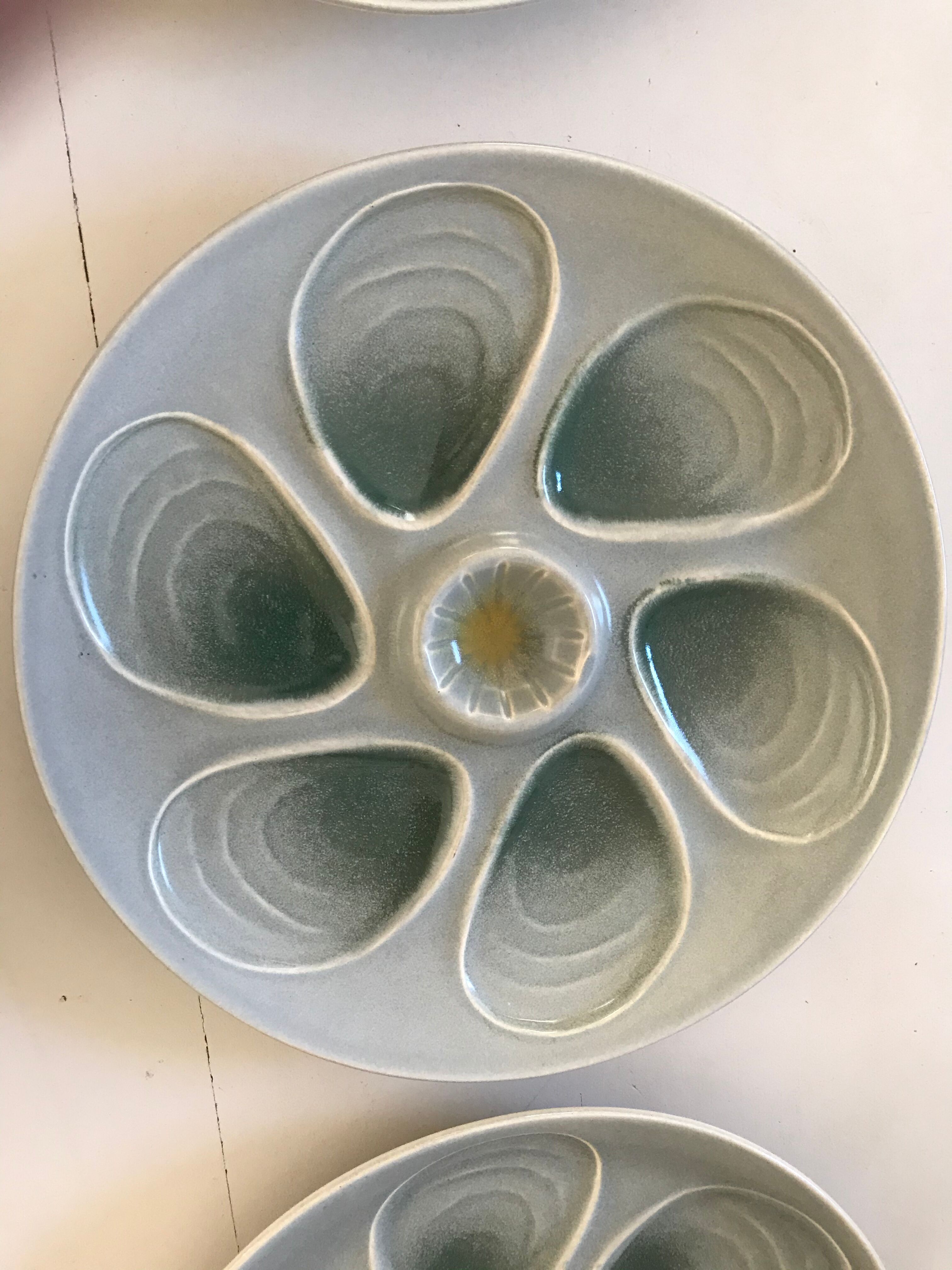 Six Salins oyster plates