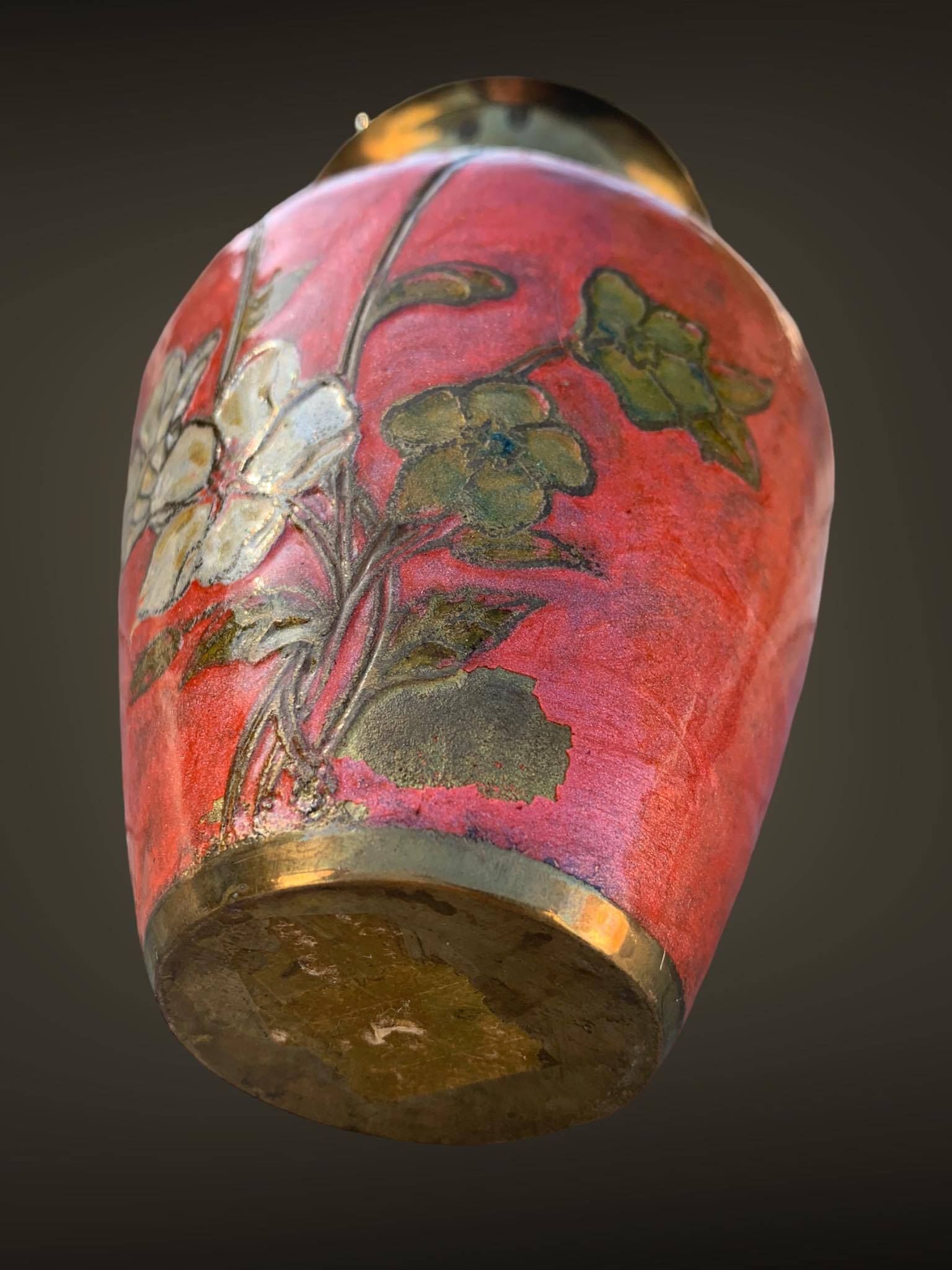Vase en émaux cloisonnés à décor floral venant d'Inde