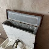 Bathroom vanity unit