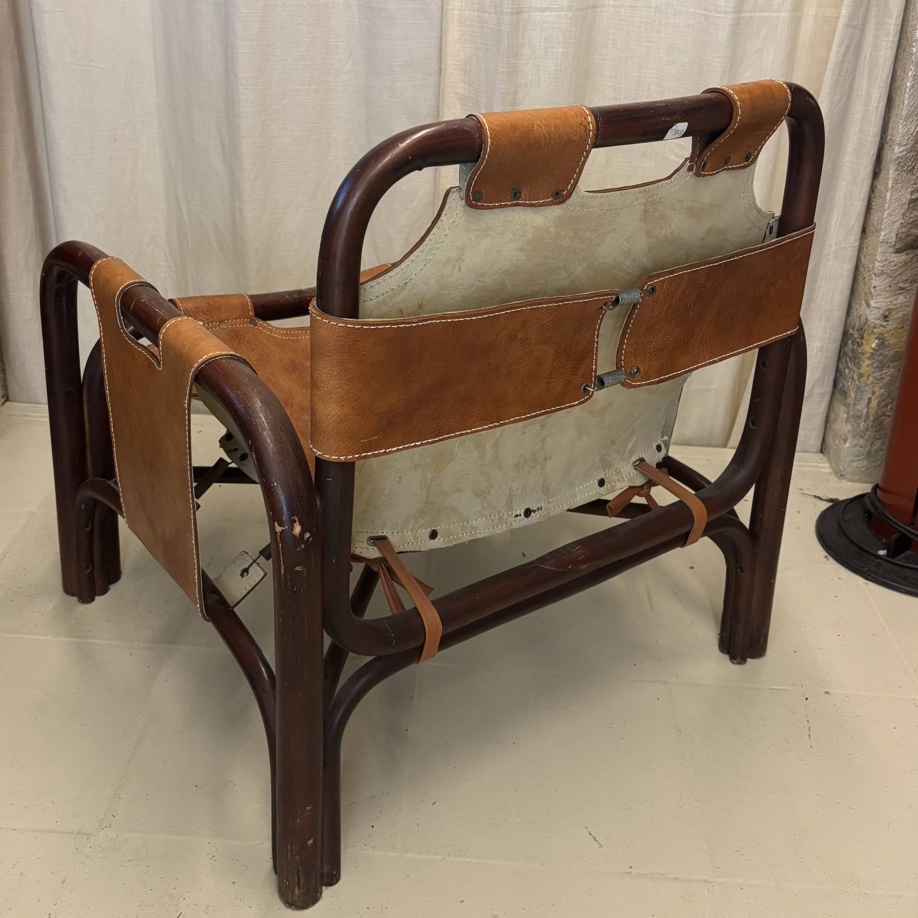 Paire de fauteuils en cuir et bambou Tito Agnoli