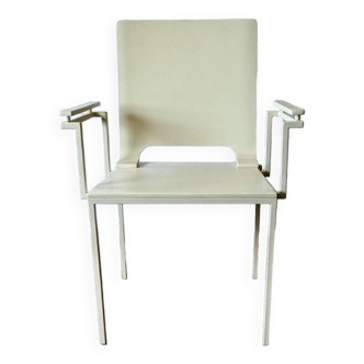 Chaise “Blanca” dessinée par Angelo Micheli pour  Domodinamica