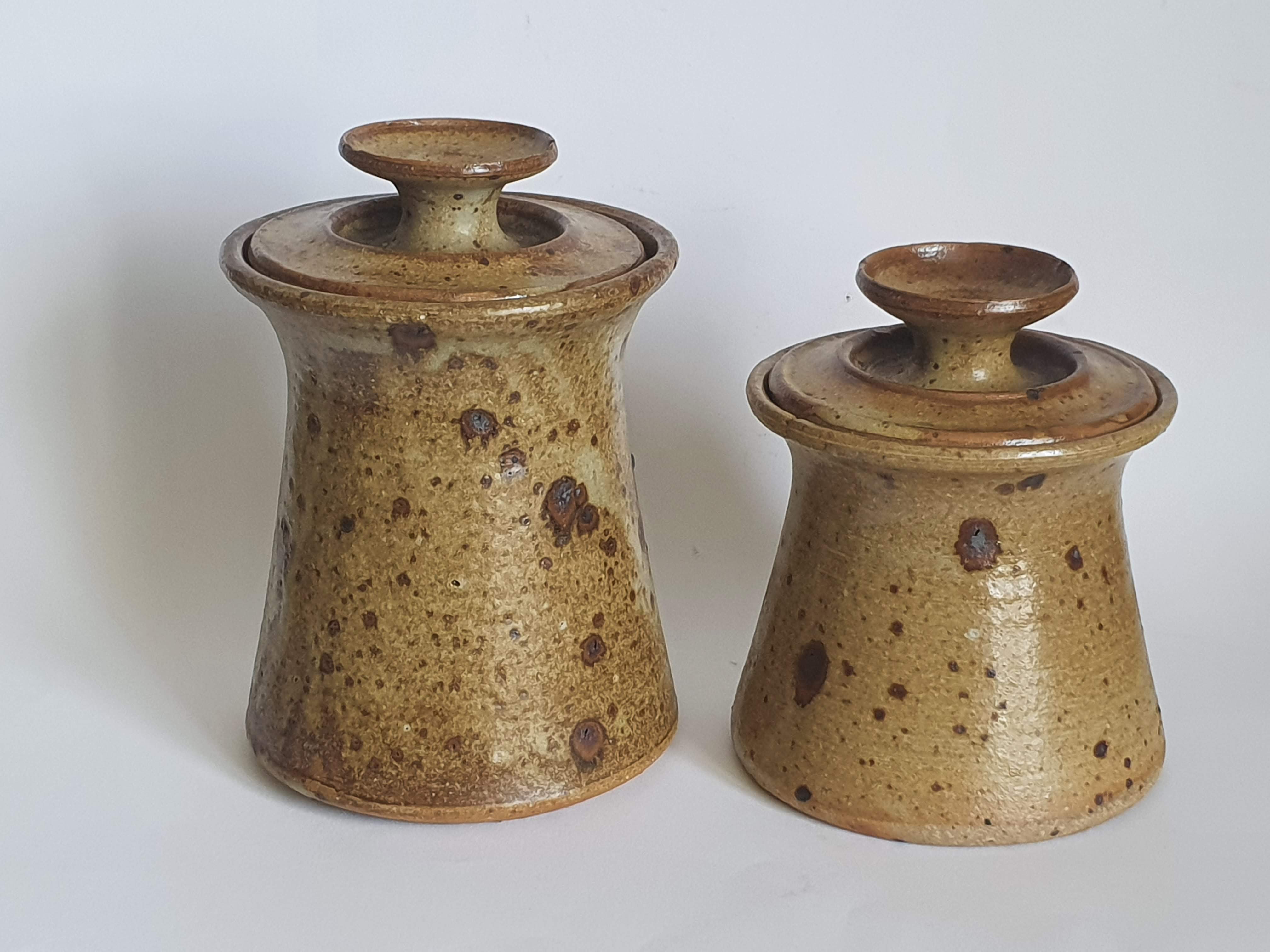 Covered pyrity sandstone pots signed GRM