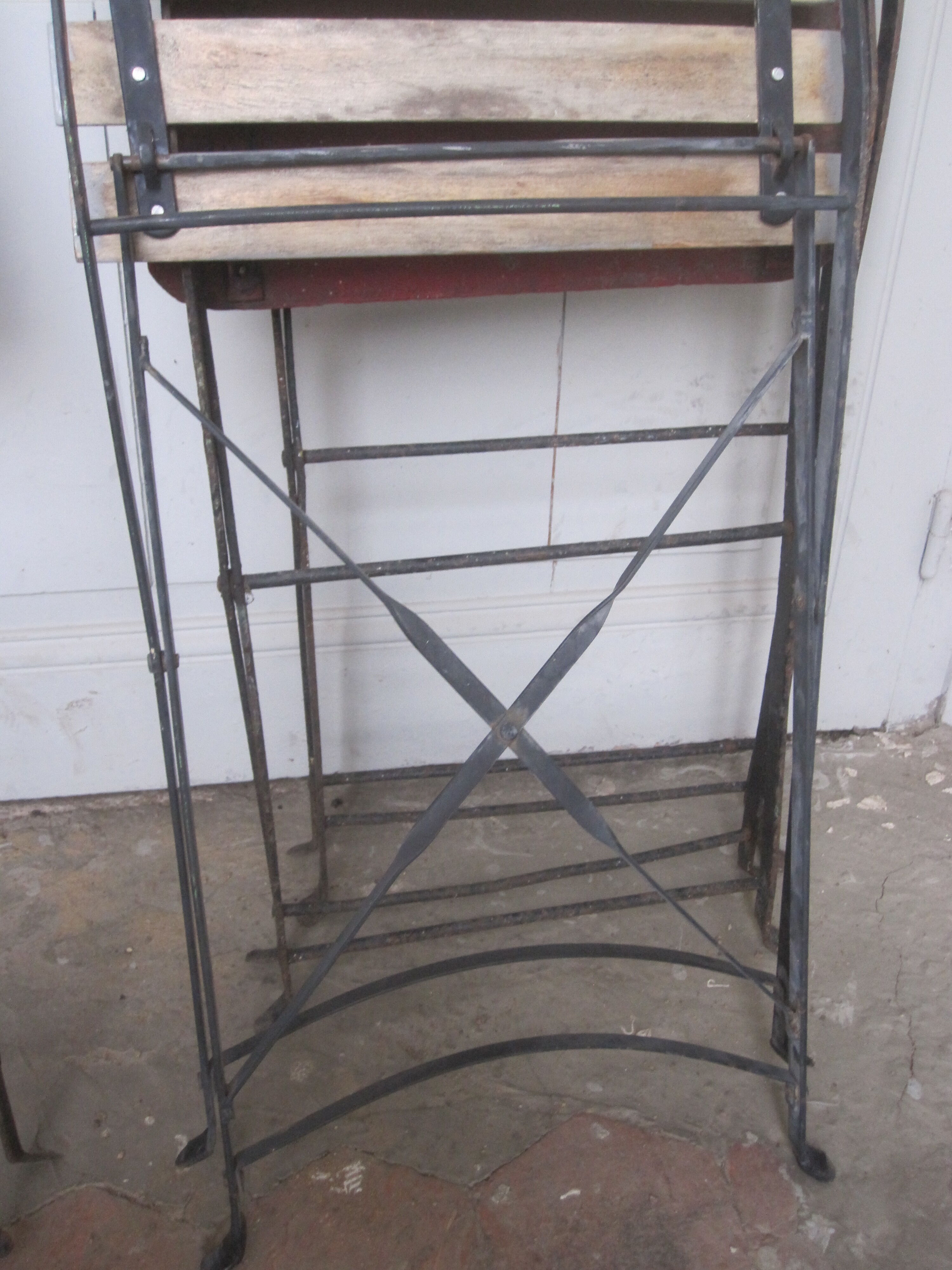 Folding garden furniture