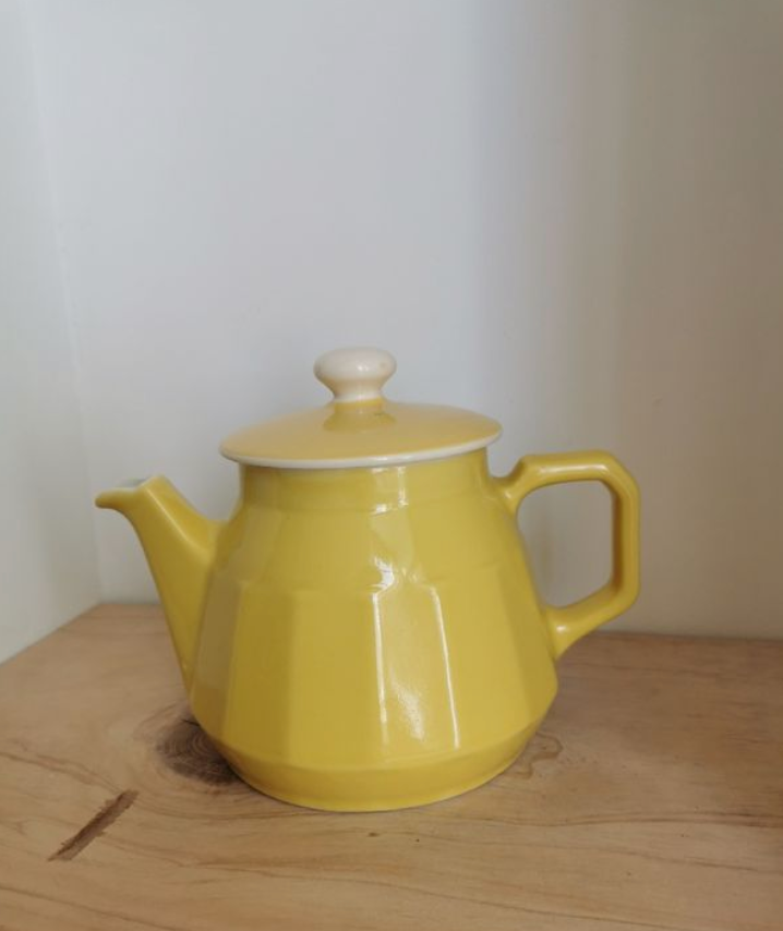 Cafetière, théière vintage jaune