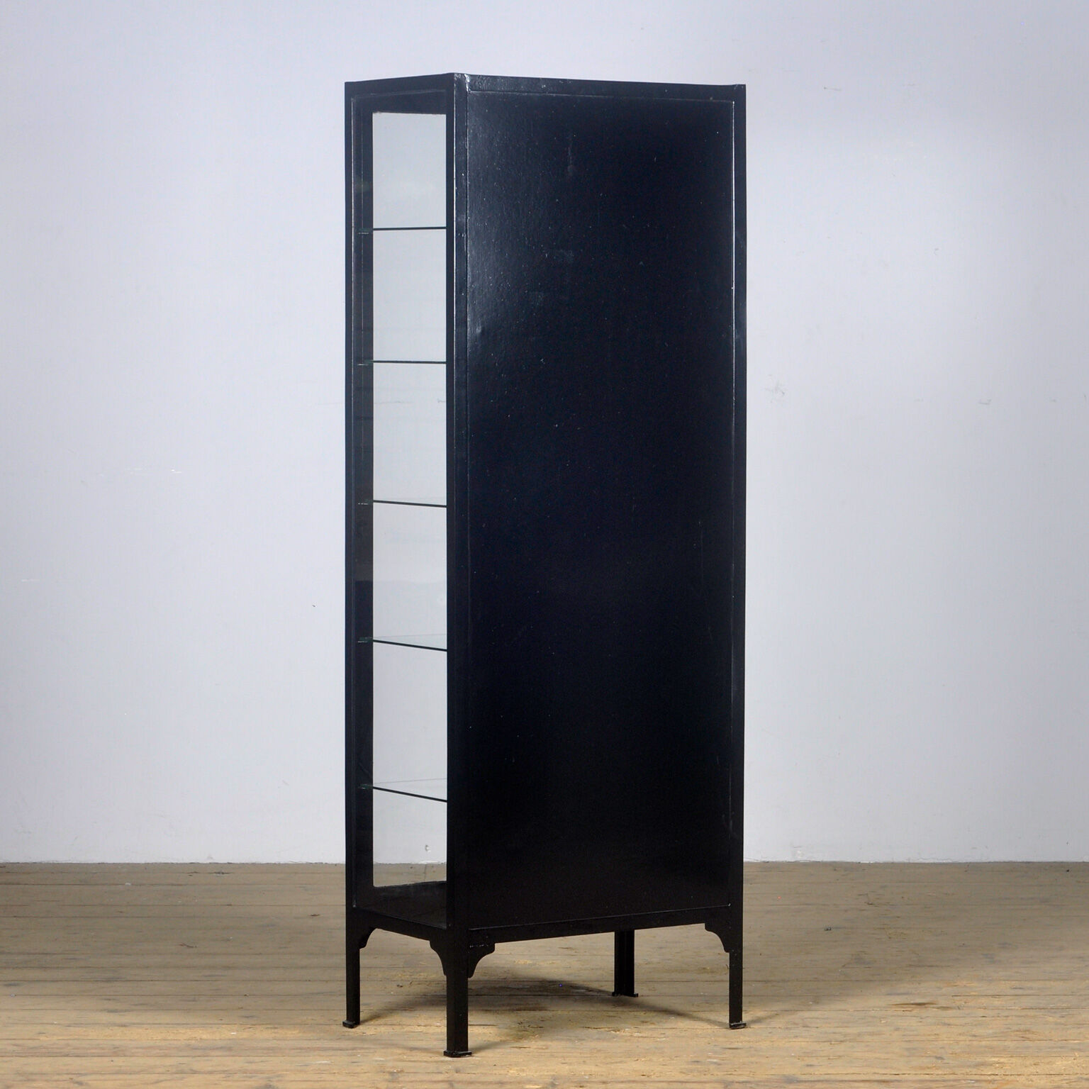 Vitrine médicale en fer et verre années 1930