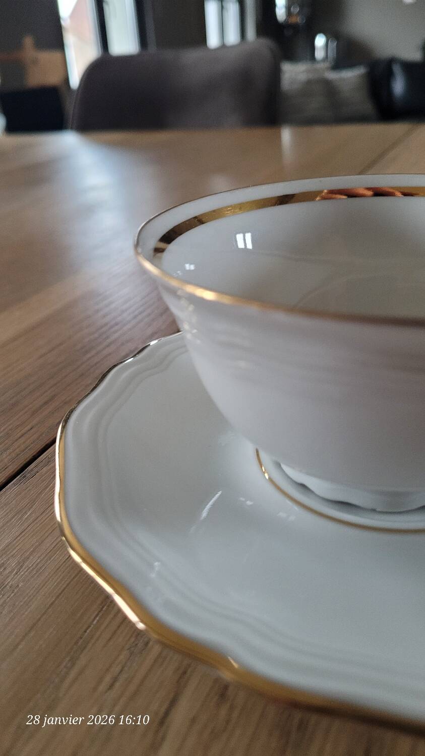 6 cups and saucers in Bavaria porcelain.