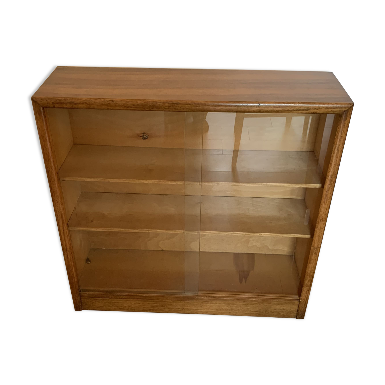 Showcase in wood and glass