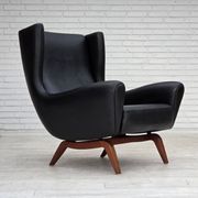 Années 1960, design danois par Illum Wikkelsø, fauteuil, modèle 110, cuir, teck.