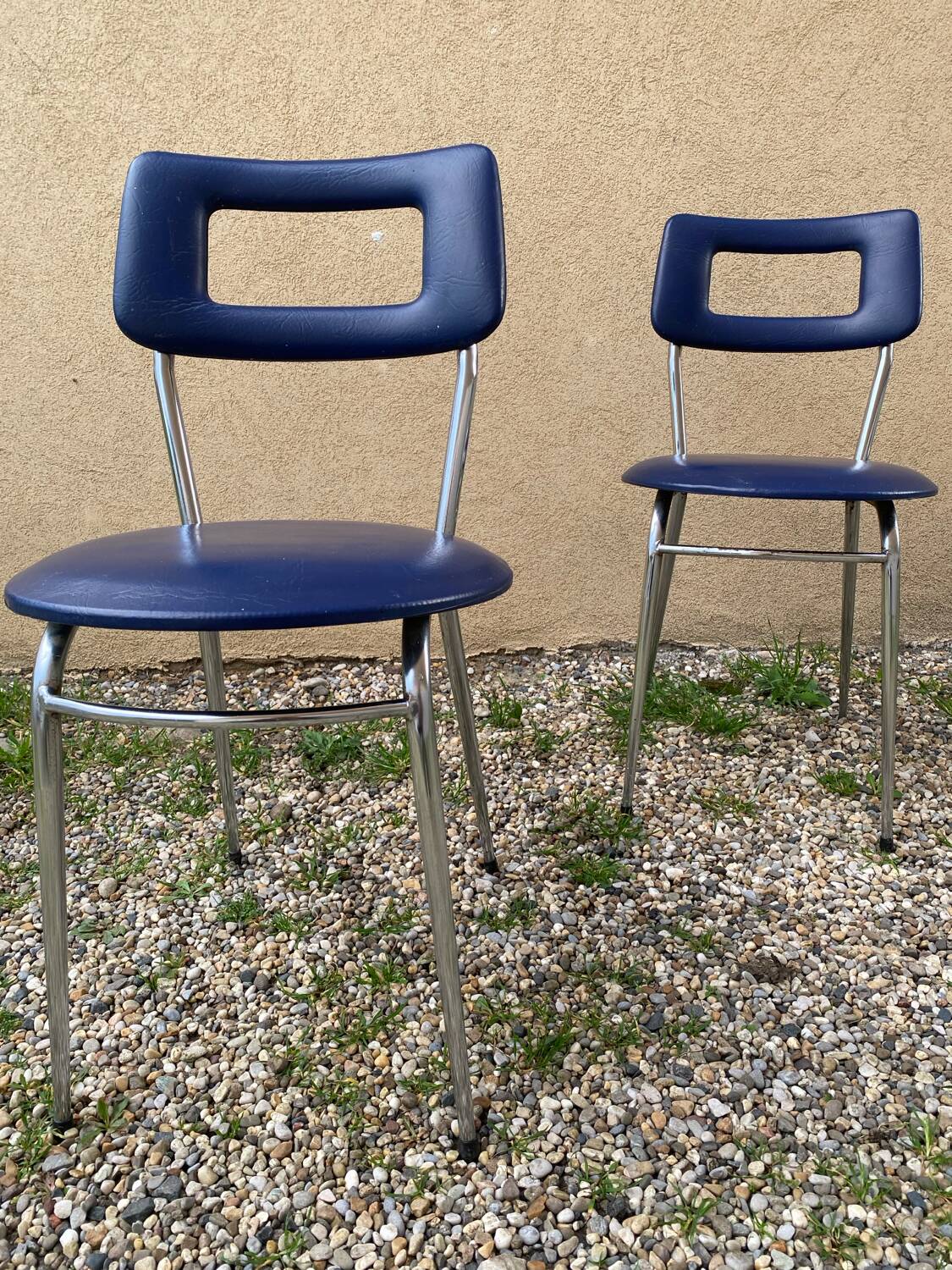 Lot of 70s chairs