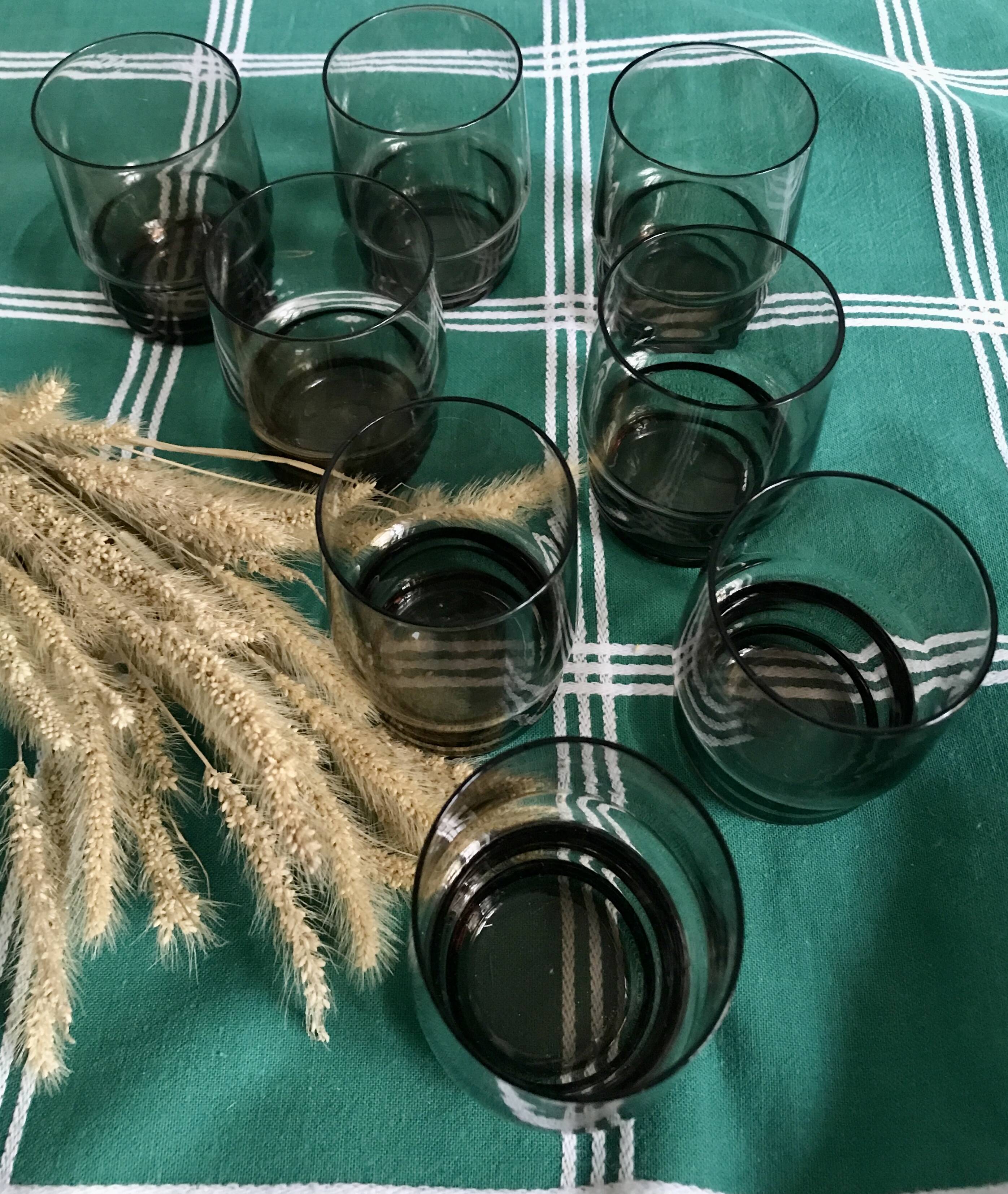 Medium vintage smoked glasses