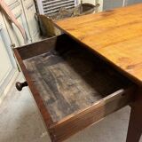 Farm table in cherry wood from the late 19th century.
