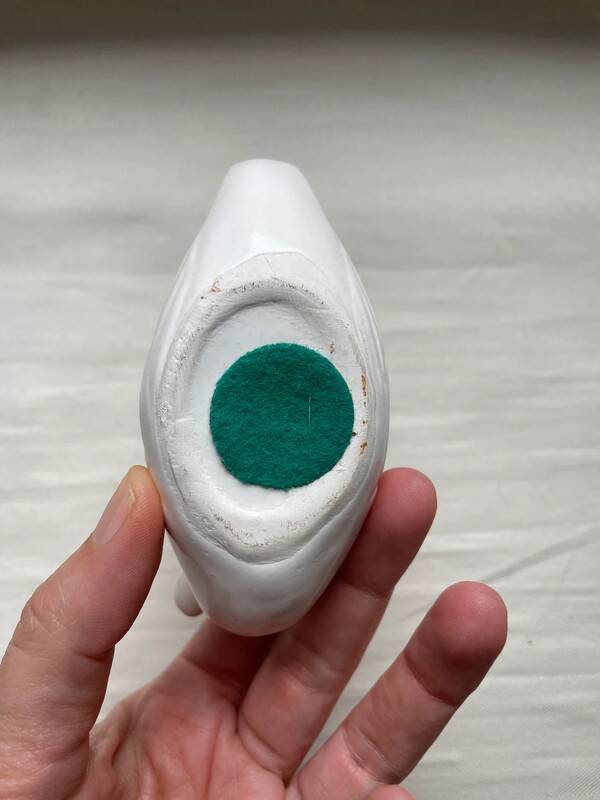 11 cm duck in vintage white earthenware