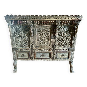 Grand coffre ancien