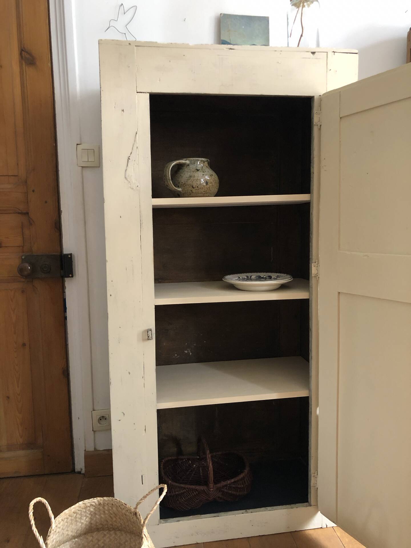 Armoire parisienne ancienne patinée