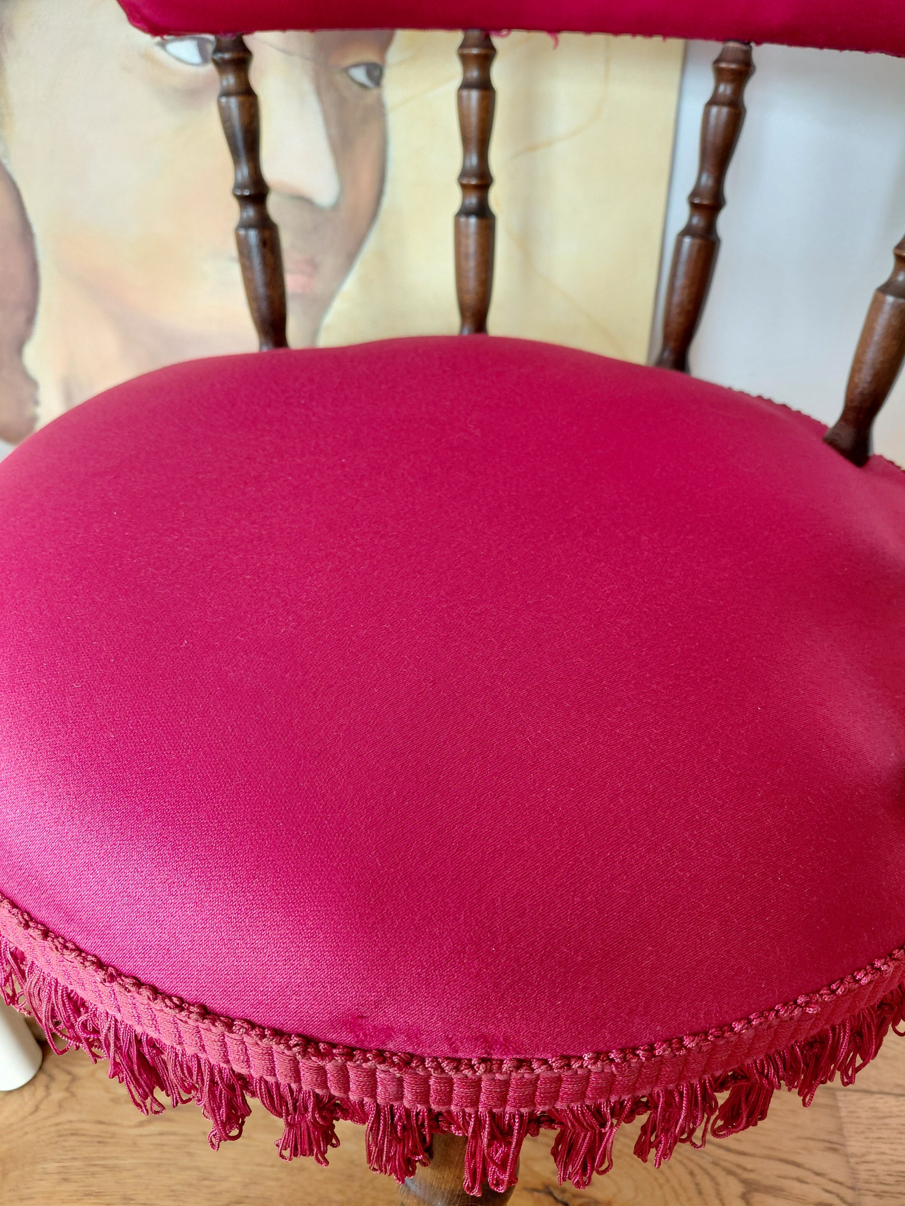 Napoleon III office chair in fuchsia velvet