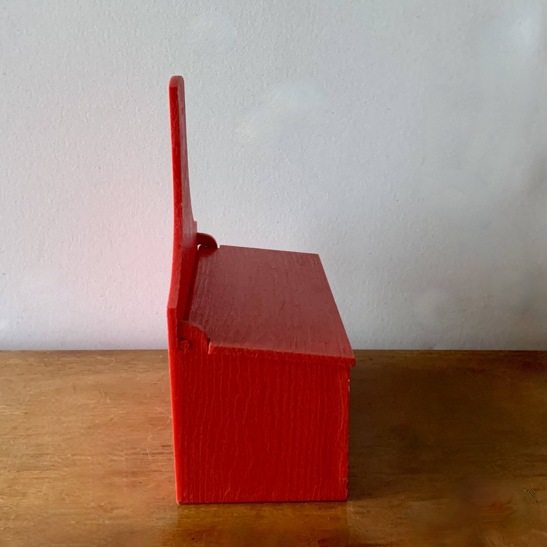 Red plastic onion or spice box with wood effect and floral decoration - EMSA - 1970