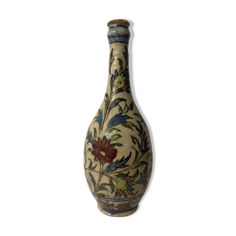 Large Iznik Turkey siliceous ceramic bottle with floral decoration