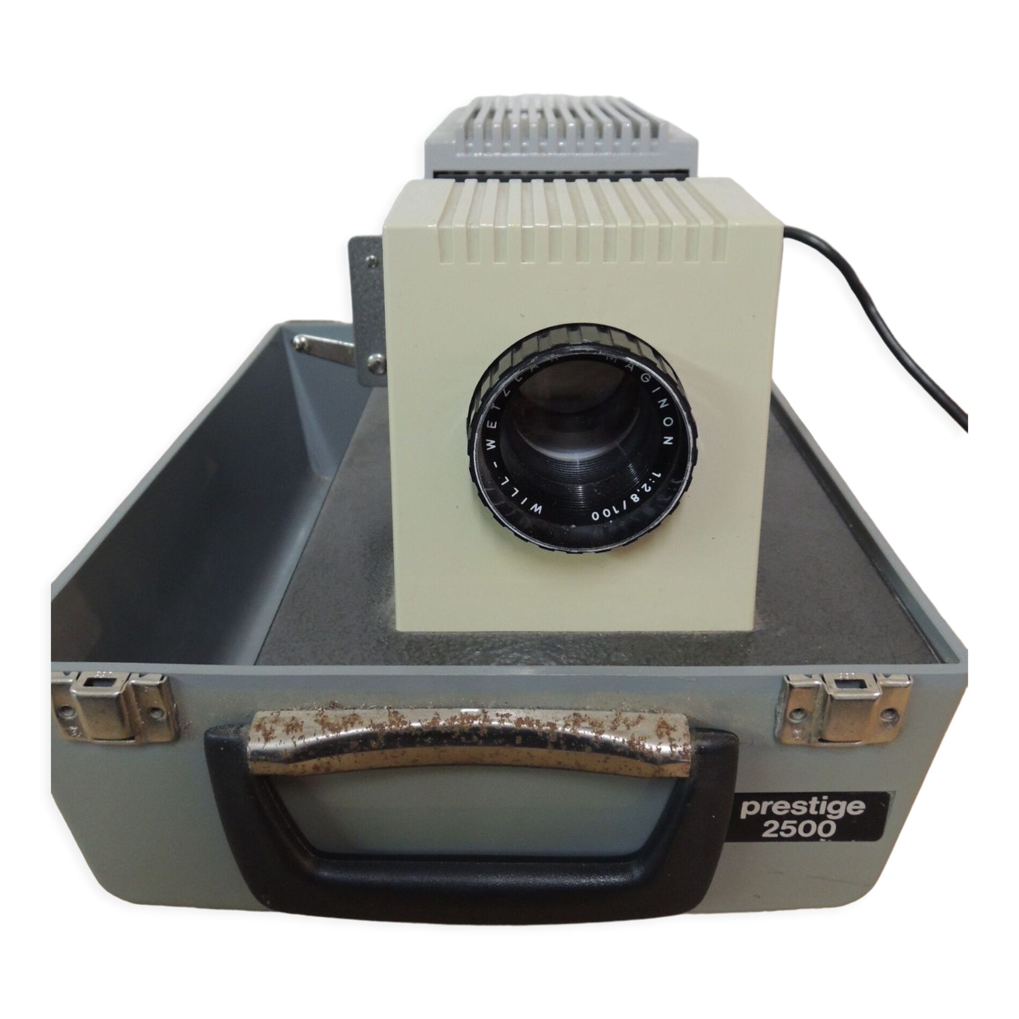 Prestrinox slide projector