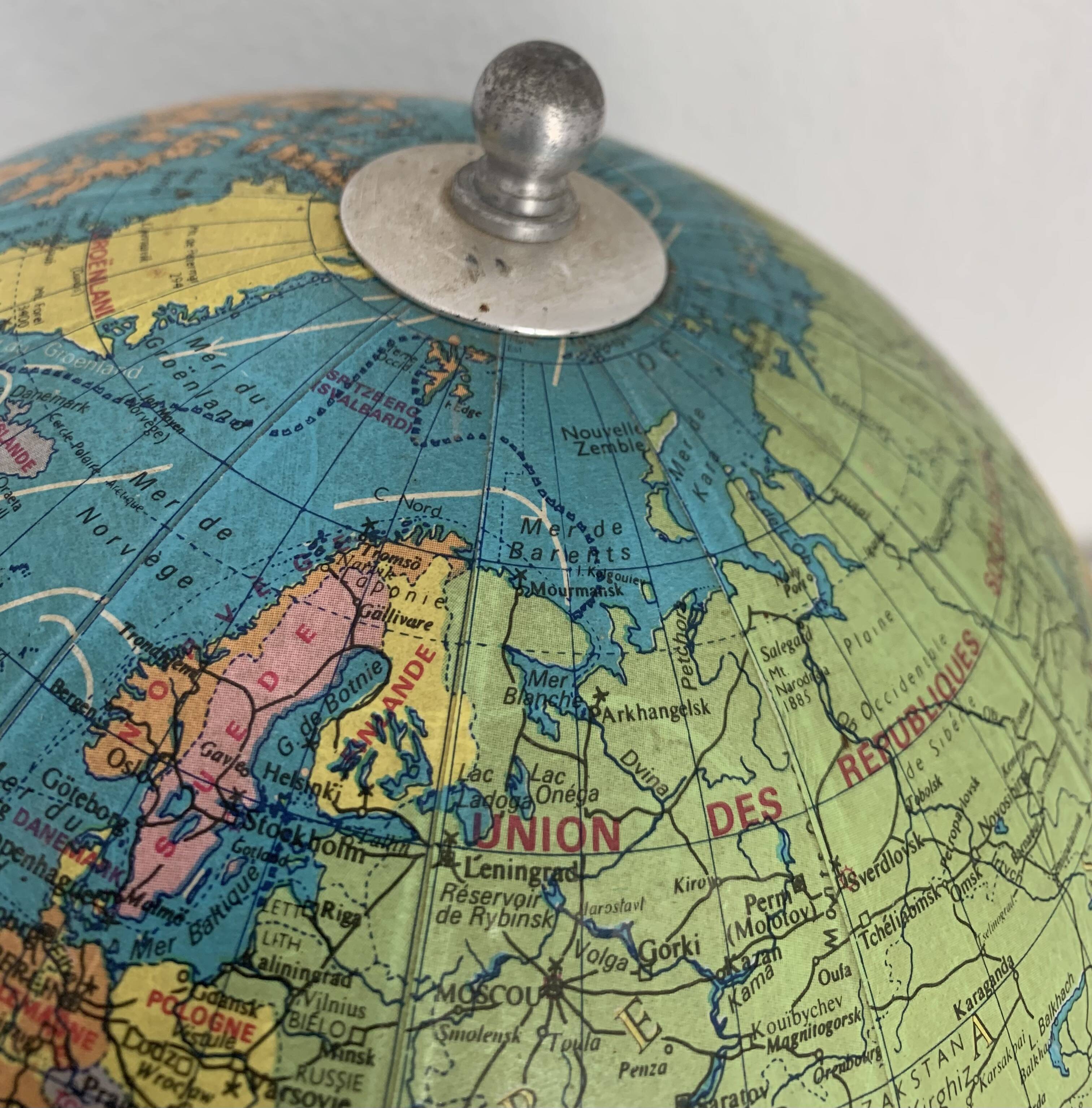 Large vintage 1985 terrestrial globe Taride wood - 38 cm