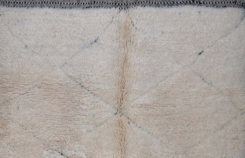 Tapis en laine marocain fait main traditionnelle taille 150x250 cm