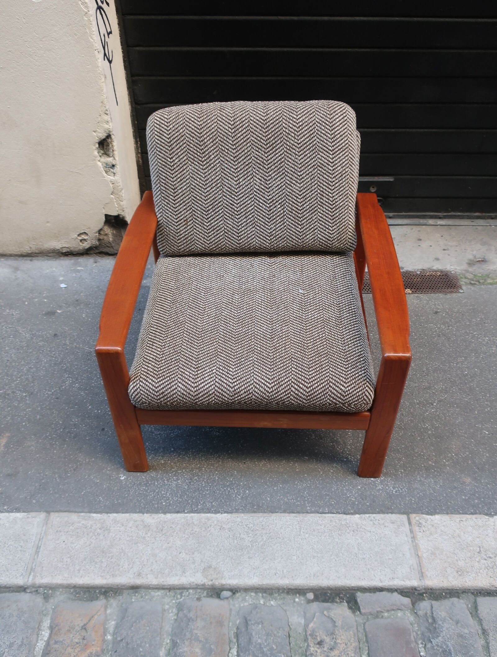 Scandinavian armchair in teak and fabric of the 60s