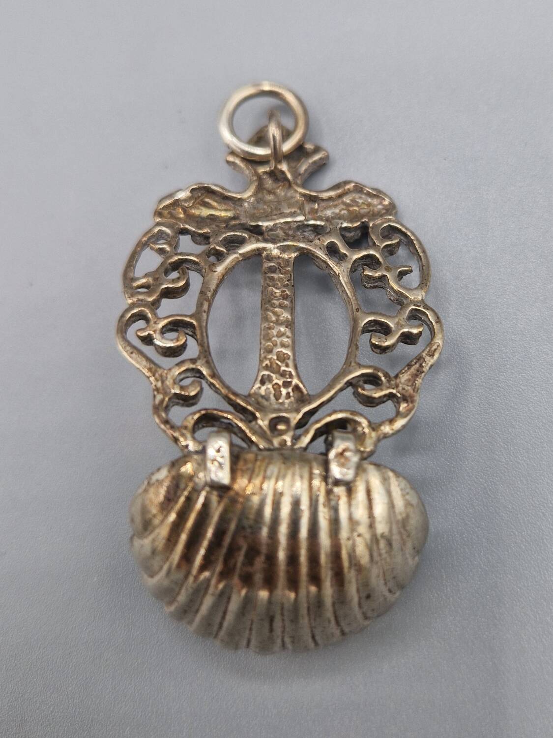 Cuillère coquille en argent 800 religieuse Italie Padoue années 1950