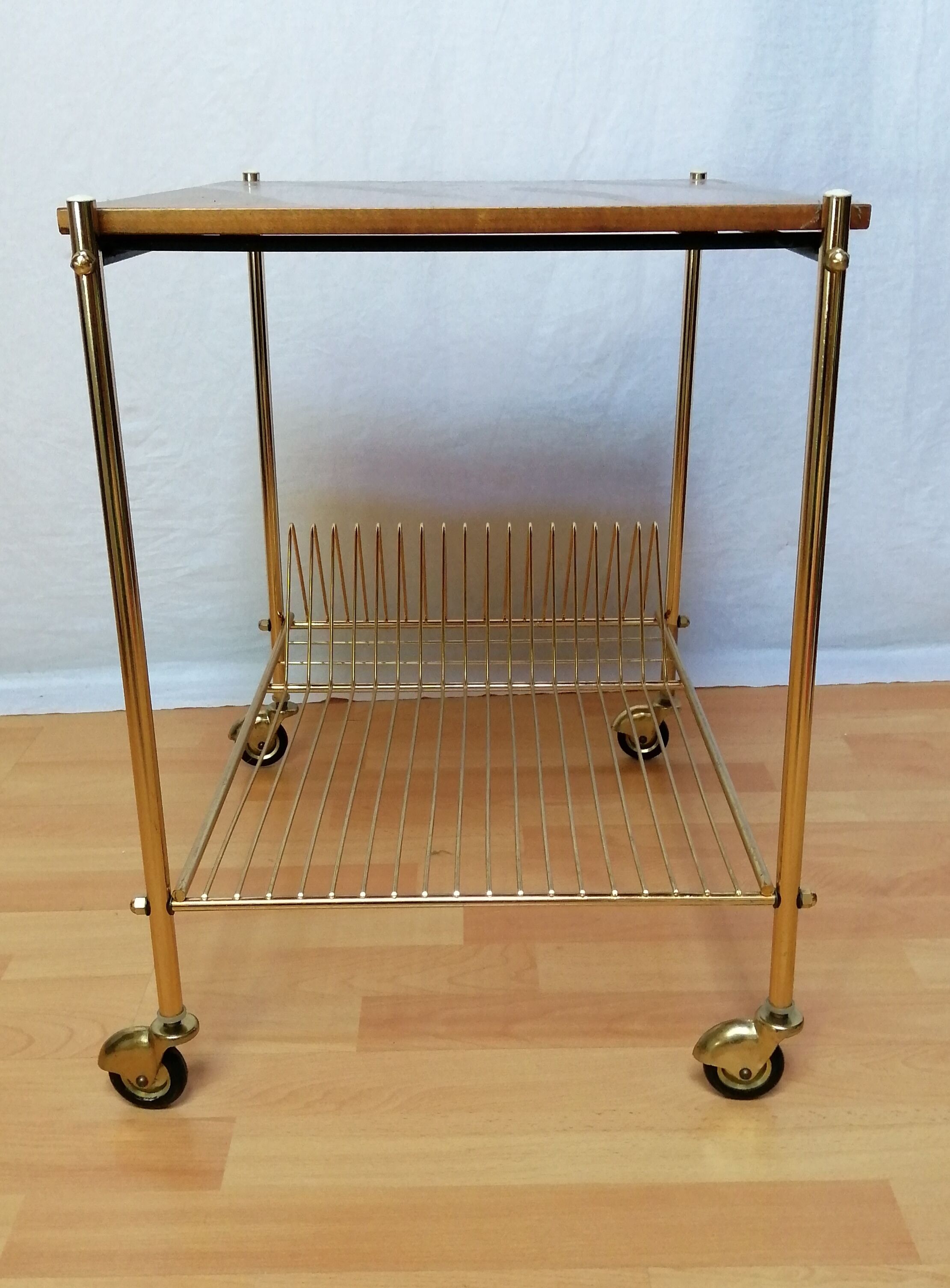 Vintage service range vinyls in teak France 1960
